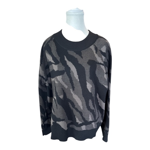 ATHLETA Jacquard Crew Sweater Pullover Merino Wool Sz L Camo Digi Casual - Picture 2 of 9